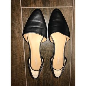 Old Navy flat “leather” sandals in Black